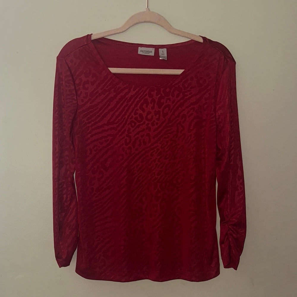 Chicos Easywear Red Animal Printed Long‎ Sleeved Top | 1